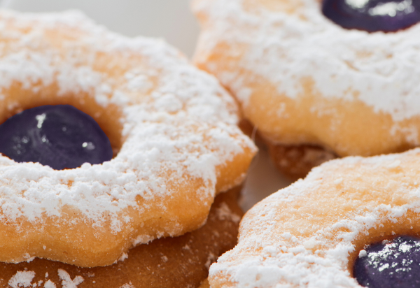 Linzer Cookies with HERO Black Cherry